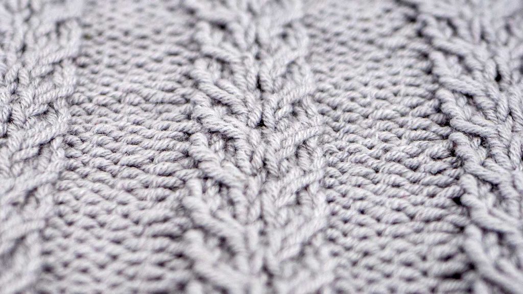 Example of the Downward Slipped Cable Stitch Knitting Pattern