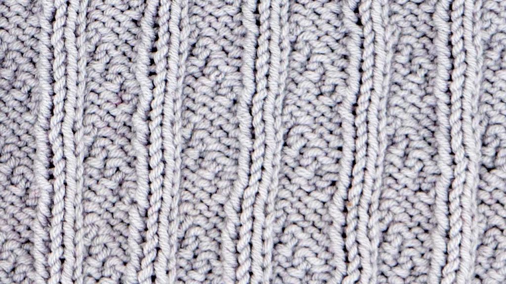 Pillar Spiral Cable Stitch Knitting Pattern (Wrong Side)