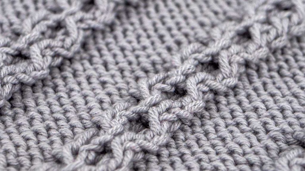 Example of the Raised Circles Cable Stitch Knitting Pattern