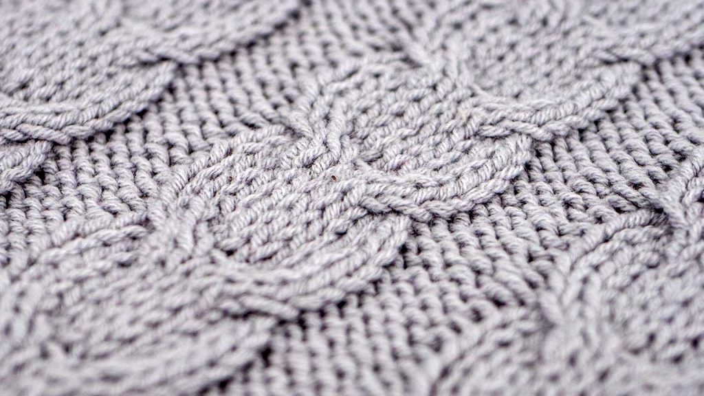 Details of Horseshoe Cable Stitch Knitting Pattern