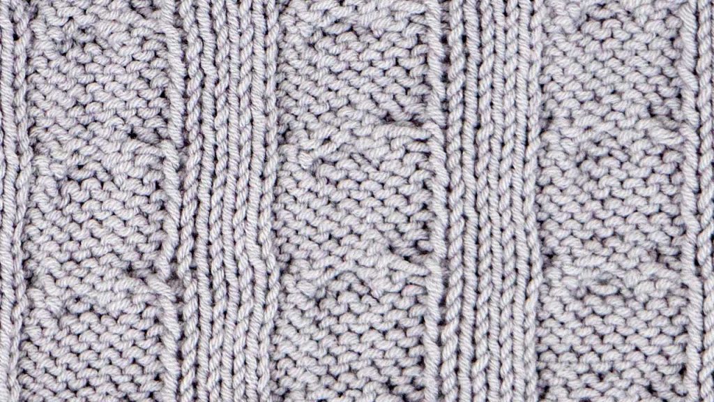 Horseshoe Cable Stitch Knitting Pattern (Wrong Side)